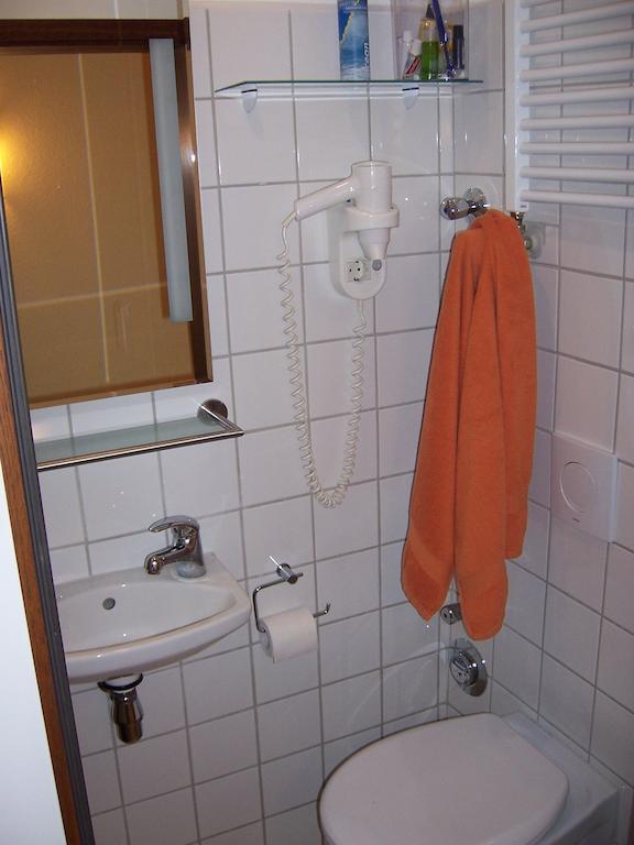 Darz Gastezimmer Хамбург Стая снимка